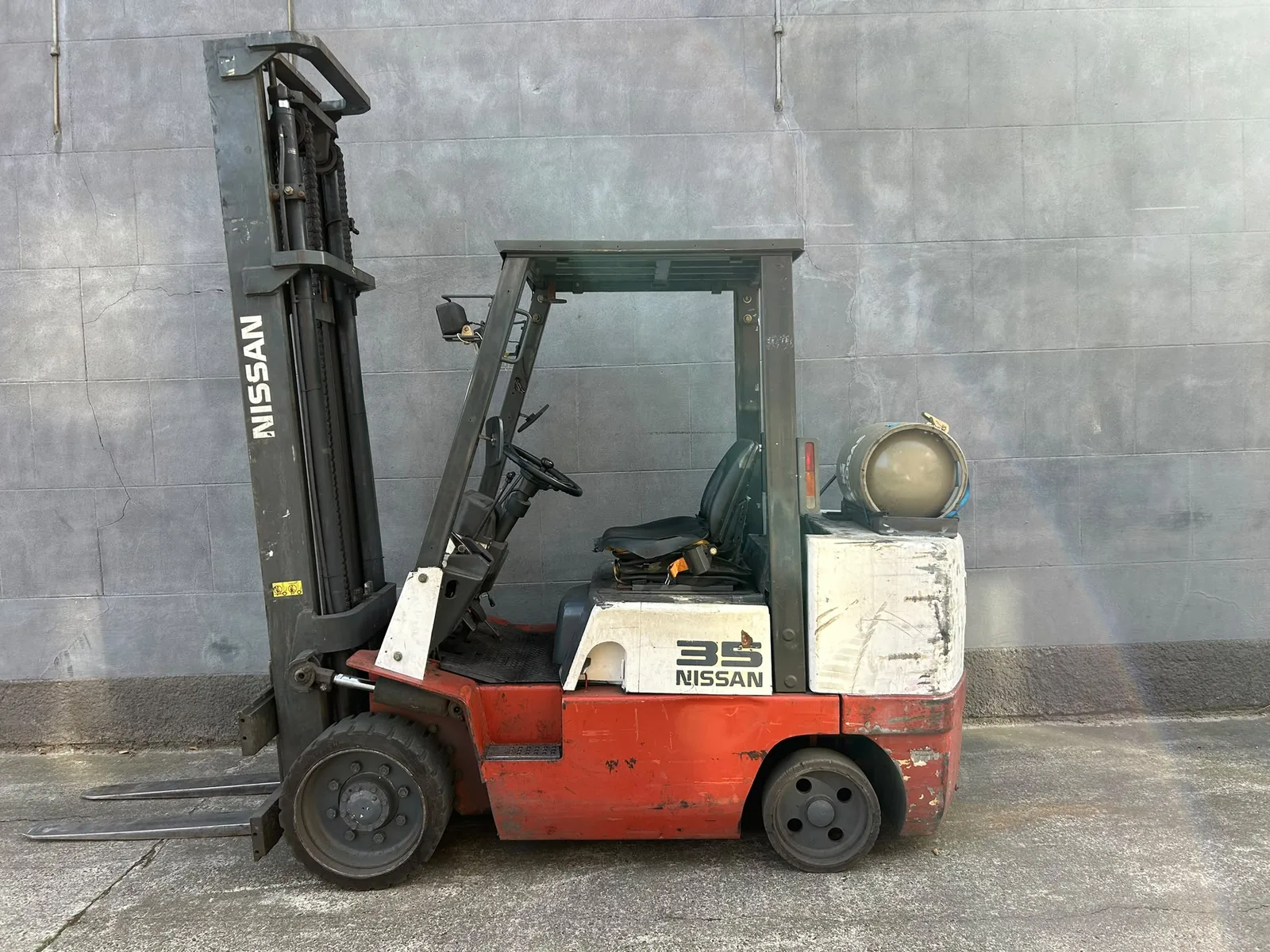 Nissan 3.5 ton LPG